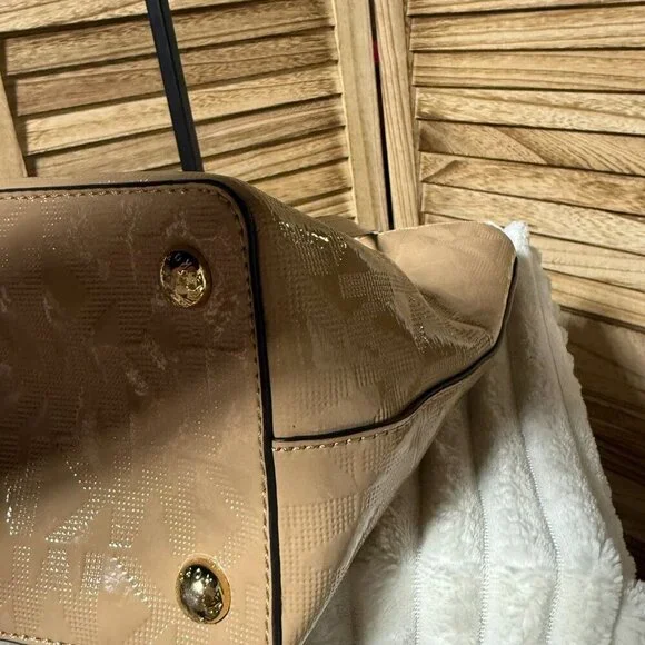 MICHAEL Michael Kors Patent Leather Tote - Picture 5 of 8